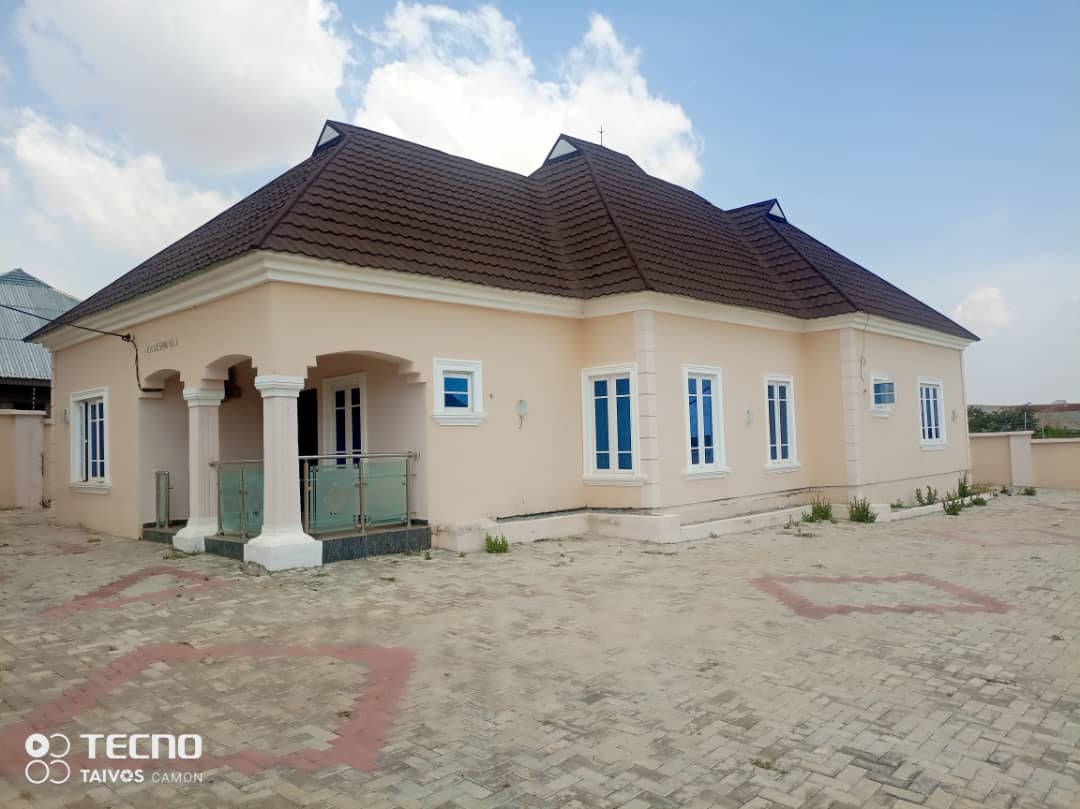  THREE BEDROOM FLAT